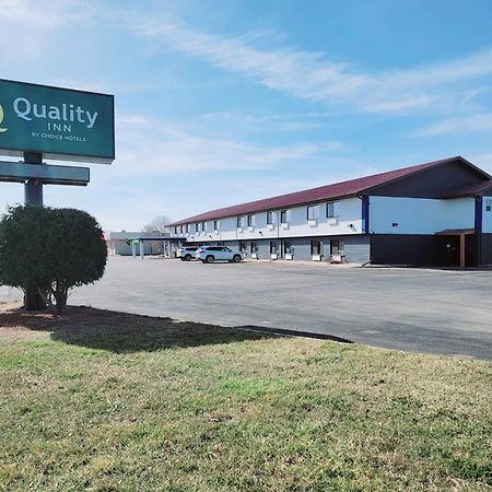 Quality Inn New London Buitenkant foto