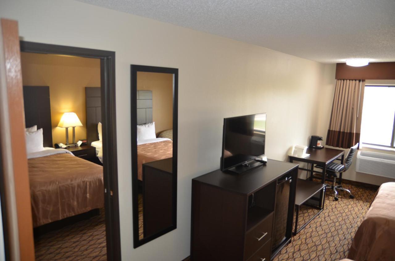 Quality Inn New London Buitenkant foto