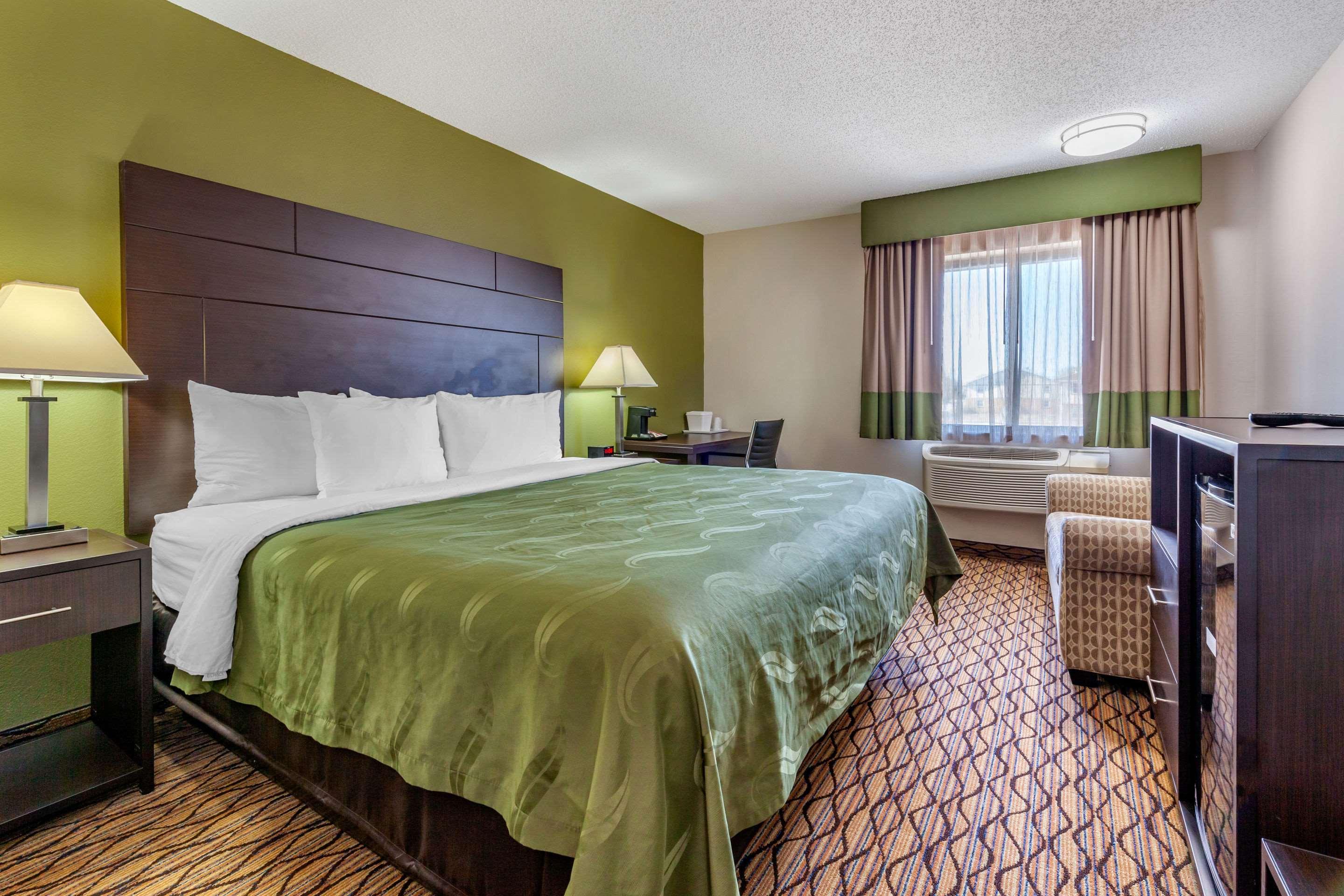 Quality Inn New London Buitenkant foto