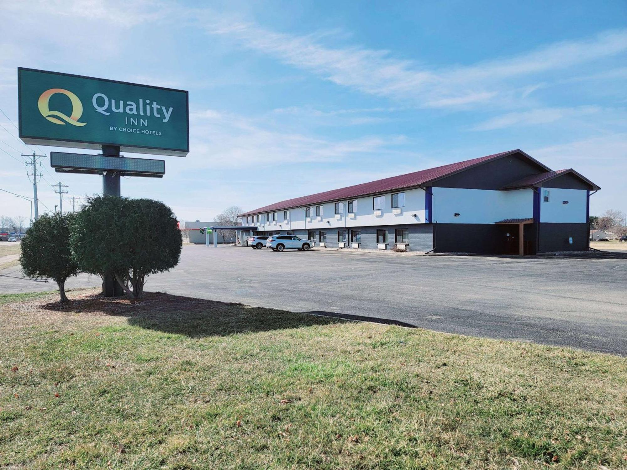 Quality Inn New London Buitenkant foto