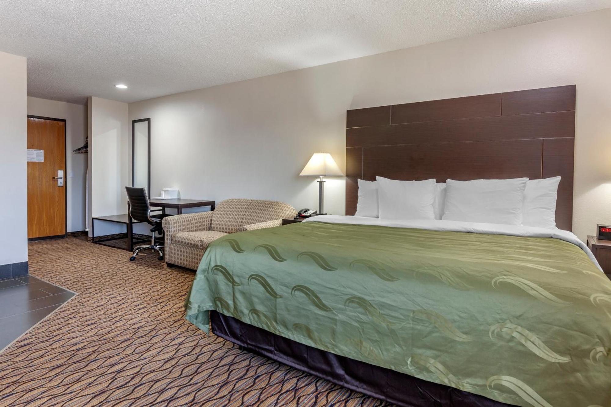 Quality Inn New London Buitenkant foto