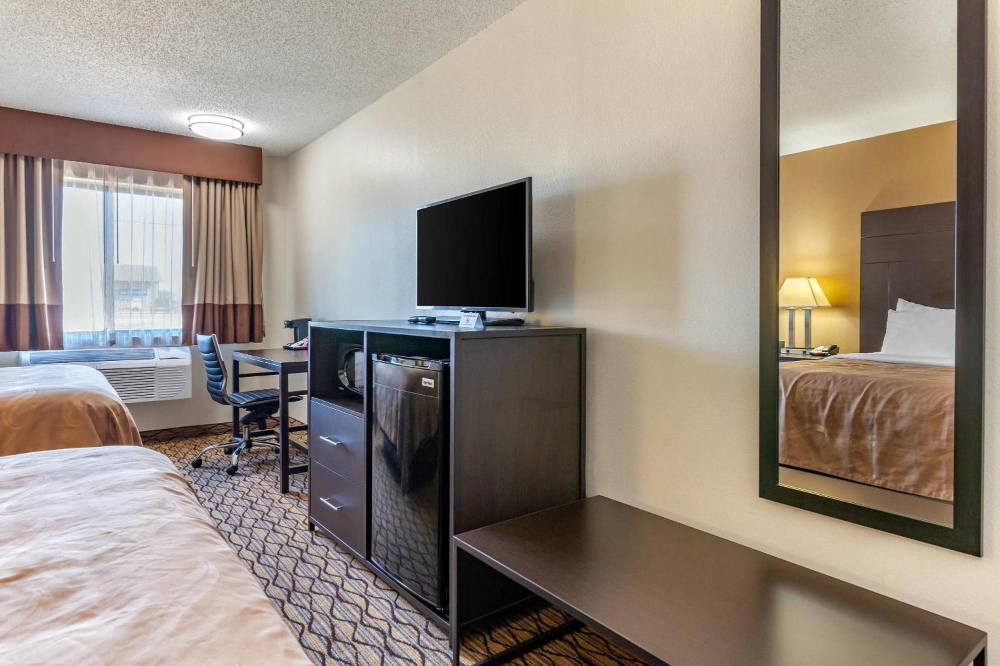 Quality Inn New London Buitenkant foto